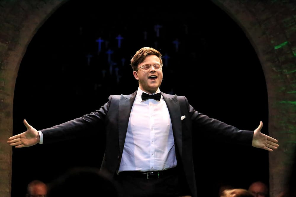 Oliver Samson - Broadway post image